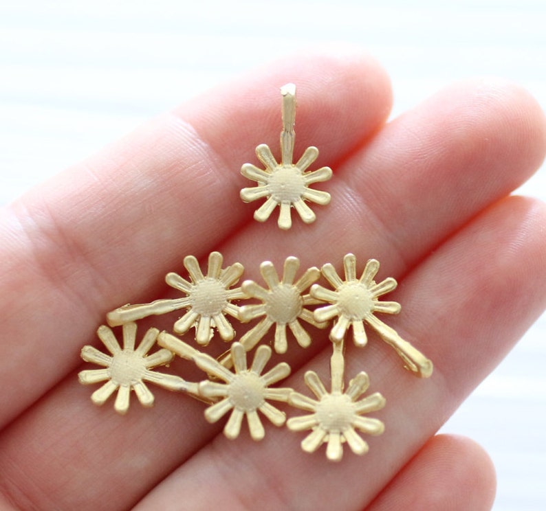 10pc Gold Daisy Charm Dangle Charms Flower Charm Matte Gold Etsy