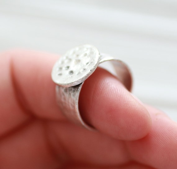 Adjustable silver ring blank with 14mm round top base, hammered silver ring, ring setting for cabochon,ring with mounting flat cabochon base