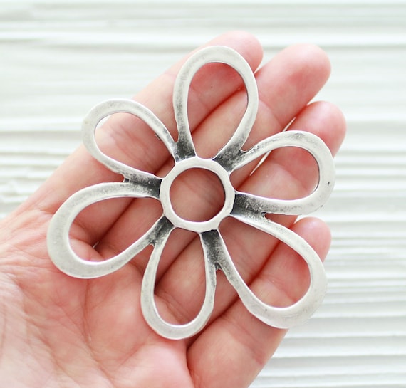 Large silver flower pendant, cute daisy pendant, flower medallion, silver floral pendant, large leaf flower, statement pendant