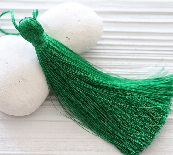 Green silk tassel, emerald, kelly green, tassel pendant, decorative, green jewelry tassel,extra large thick silk tassel, mala tassel, N40