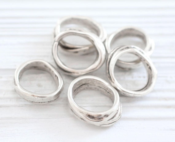 2pc antique silver hammered jewelry rings, silver loop connector, ring pendant, rustic, silver link, thick round link, circle ring charms