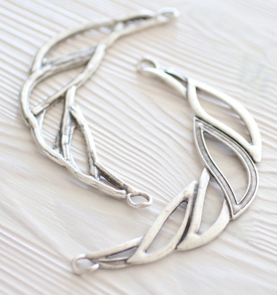 Silver crescent moon pendant, romantic necklace findings, silver necklace collar, large silver connector, leaf shaped collar,crescent collar