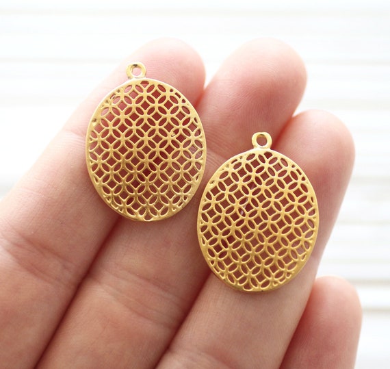 Drop charms gold, filigree earring charms oval, filigree pendant gold, oval pendant, filigree chandelier charms, filigree findings