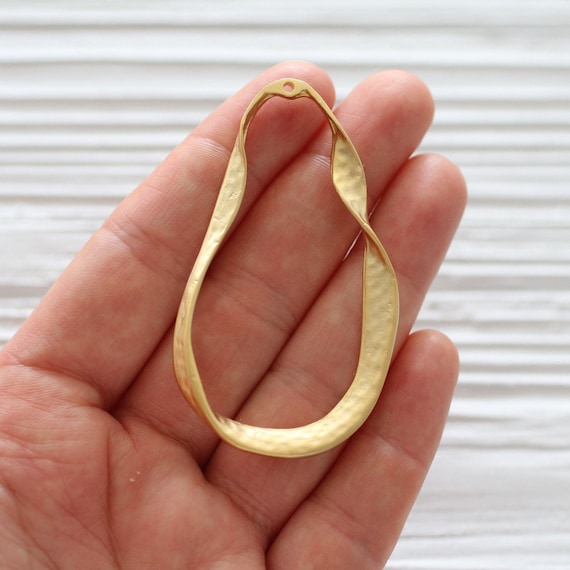 Organic shaped oval pendant gold, earring hoops oval, earring loop gold, twisted large hoops, drop focal pendant, big earrings dangle charm