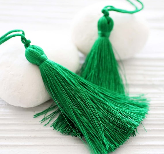 Emerald green silk tassel, tassel pendant, green tassel, large tassels, silk tassel, decorative, necklace tassel, silk mala tassels, N40