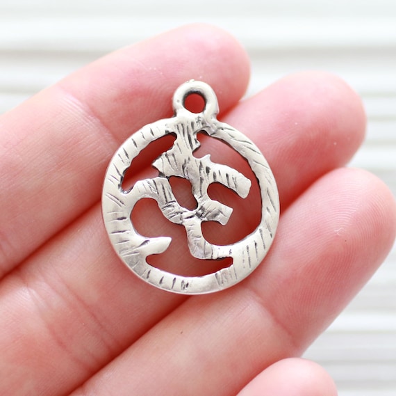 2pc silver Om charms, yoga charms, boho findings, Om pendant, hammered round pendant, earrings charms, ornate pendant