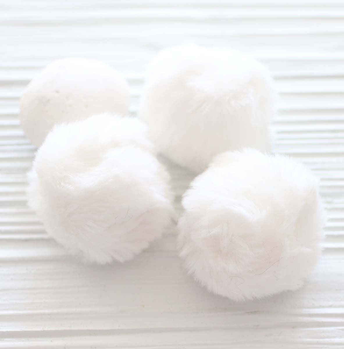 2pc White Pom Pom, 2 Garland Pom Pom, Puff Soft Fur Pom Poms for