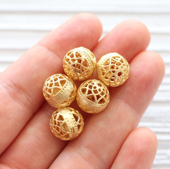 5pc round filigree gold metal beads, filigree gold beads, textured beads, necklace beads, matte gold beads, round gold beads, ball beads