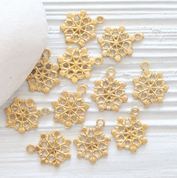 10pc snowflake charms, snowflakes, gold snow flakes, earrings charms, snowflake pendant dangle, snowflakes, Christmas charms, snow charm