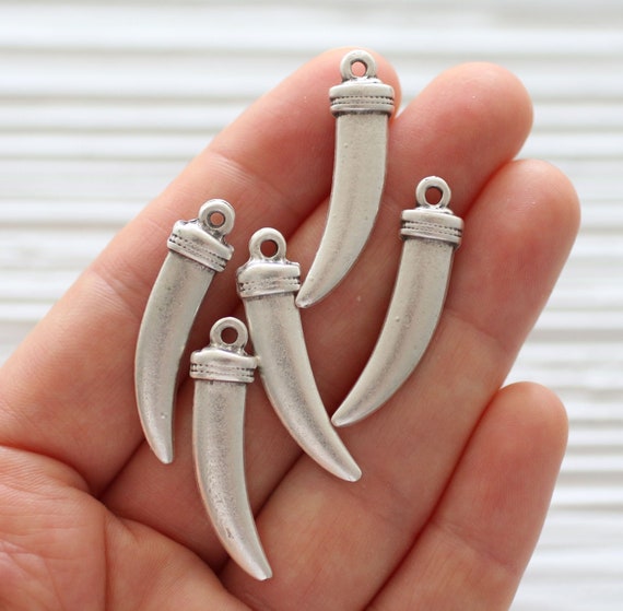 5pc silver dagger pendant, rustic pendant, stick charm pendant, dagger, silver dangle pendant, tribal pendant, boho findings, metal pendant