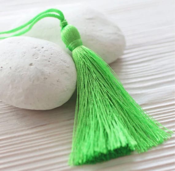 Green silk tassel, mala tassel, green tassel, long tassels, tassels for jewelry, tassel, pistachio, handmade, decorative, neon tassel, N14