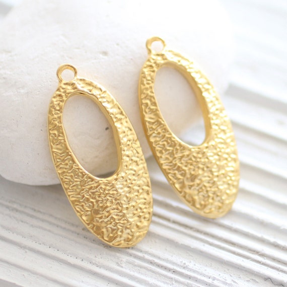 2pc matte gold hammered pendant, earrings dangle, just dangles, oval pendants, hammered gold metal, gold findings, necklace pendant, drop