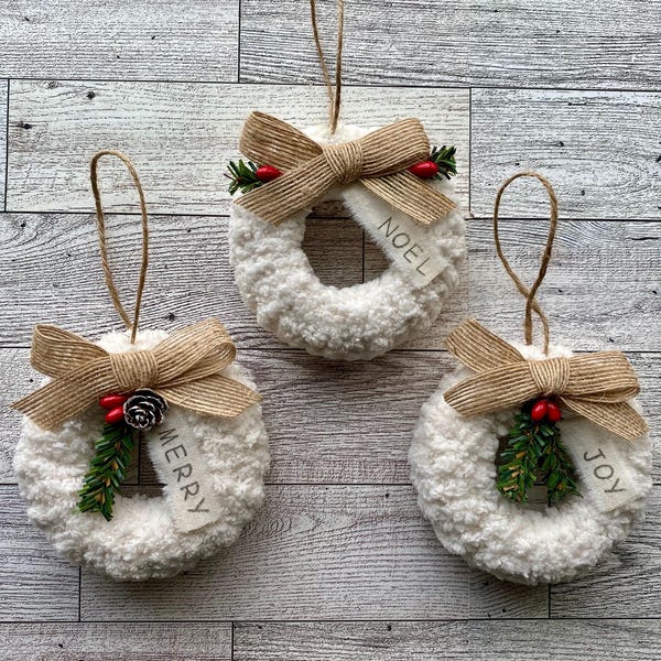 Chunky Yarn Christmas Ornaments, Farmhouse Christmas Ornaments, Farmhouse Christmas Decor, Christmas Tree Ornaments, Yarn Ornaments