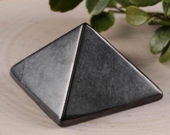 One SHUNGITE Pyramid - Sacred Geometry, Shungite Stone Pyramid, Grounding Stone, Root Chakra, Healing Crystal Pyramid, Healing Stone E0308
