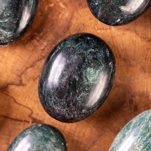 Green KYANITE Crystal Palm Stone - Worry Stone, Self Care, Healing Crystals and Stones, E2179