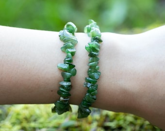 Nephrite JADE Crystal Bracelet  :  Natural Green Stone Chip Bead Handmade Stretchy Jewelry, E1768