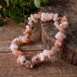 Peruvian PINK OPAL Crystal Bracelet - Chip Beads - Beaded Bracelet, Handmade Jewelry, Healing Crystal Bracelet, E0642