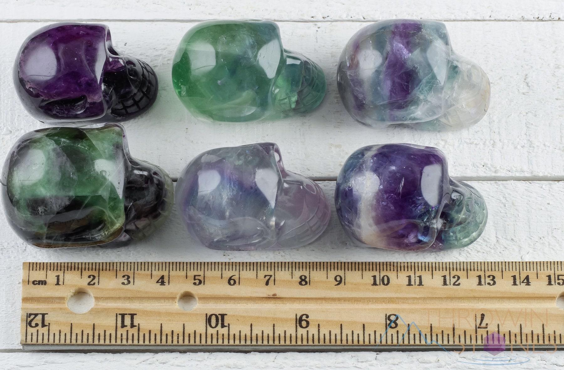 レインボーフローライトクリスタルスカル - 本物の石彫刻、ゴシック