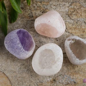 SEER STONES Set - Amatista, Cuarzo Ahumado, Cuarzo Rosa, Cuarzo Claro - Metafísico, Bola de Cristal, Adivinación, E0159