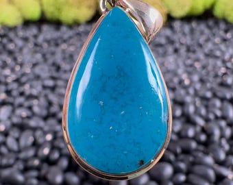 Wisiorek z kryształu CHRYSOKOLA – srebro próby 925 – krzemionka w kształcie łezki, niebieski chalcedon, biżuteria artystyczna, 54196