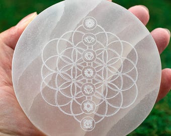 SELENITE Charging Plate  :  White Engraved Chakra Flower of Life Disc, Round Crystal Tray,   E1911