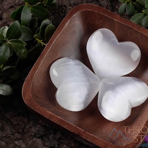SELENITE Crystal Heart  :  Small White Carved Stone for Mom, Birthday Gift, Home Decor, E1023
