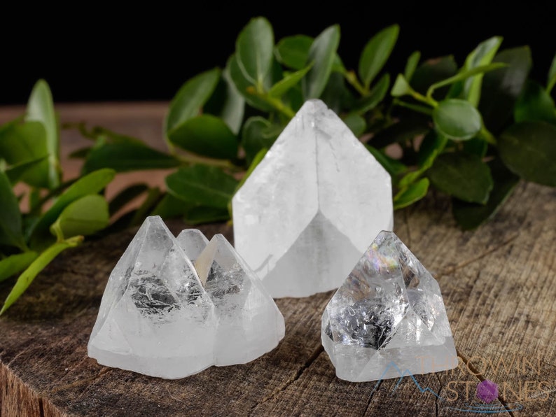 APOPHYLLITE Pyramid, Raw Crystals - Metaphysical, Home Decor, Raw Crystals and Stones, E0351 