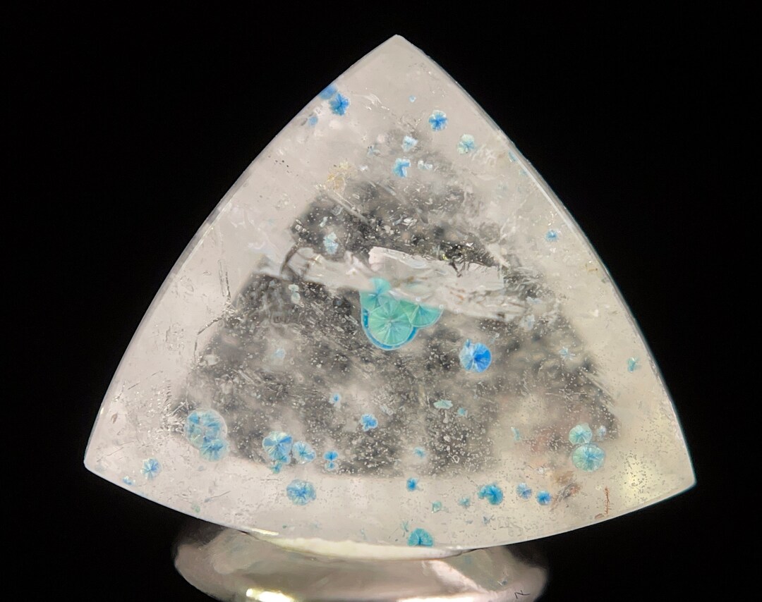 GILALITE Crystal Cabochon, Medusa Paraiba Quartz Crystal Dots, Triangle