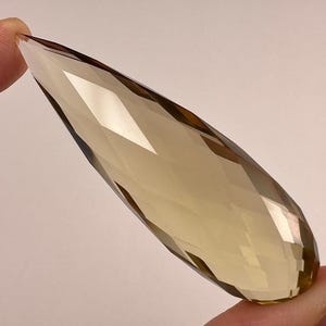 Faceted CITRINE Crystal - Crystal Carving, Birthstones, Gemstones, Unique Gift, Healing Crystals and Stones, 53653