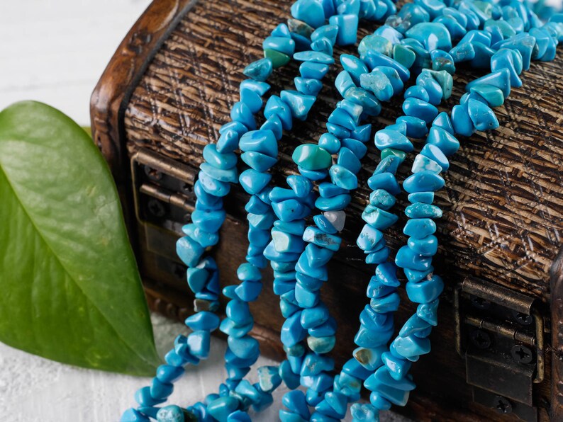 Howlite Necklace Howlite Bead Necklace Healing Crystal Jewelry E0820 34 Deep Turquoise Blue Dyed HOWLITE Chip Necklace Howlite Jewelry