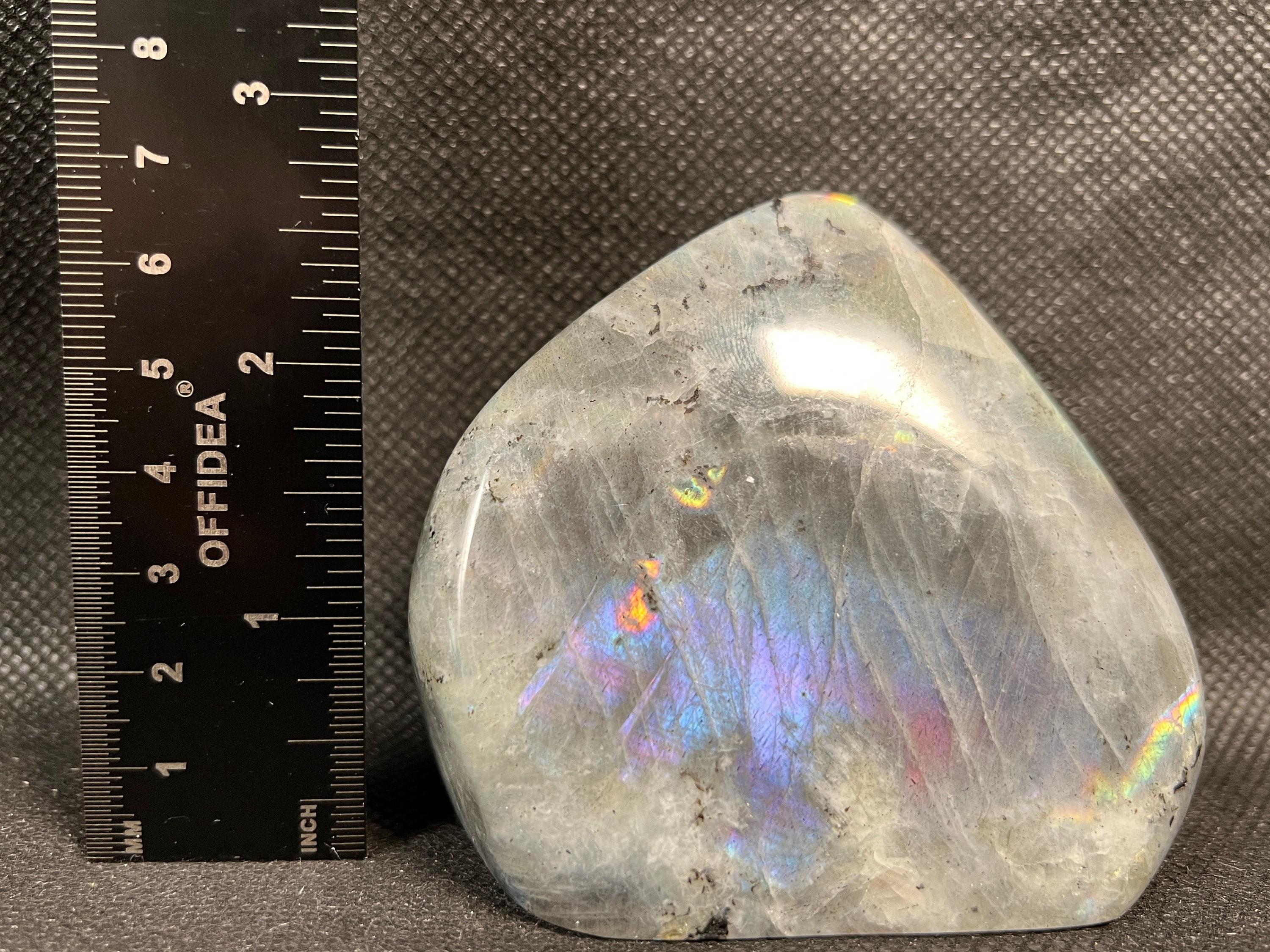 マルチカラー ラブラドライト タワー：386 グラム 本物の研磨石装飾