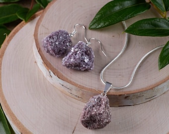 Conjunto de collar y pendientes de cristal de lepidolita en bruto - Collar de cristal en bruto, pendientes colgantes, joyería, E0545