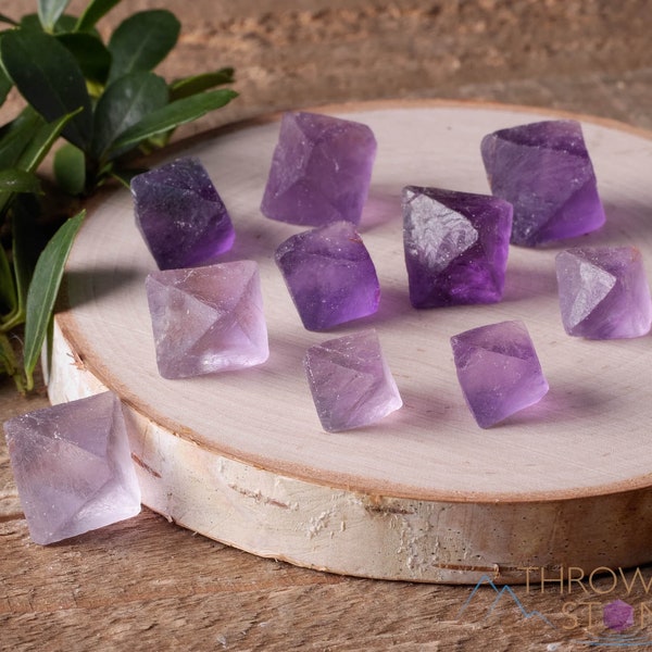 Purple FLUORITE Raw Crystal Octahedrons - Sacred Geometry, Metaphysical, Healing Crystals and Stones, E0623