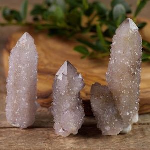 SPIRIT QUARTZ Amethyst Crystal Point: ruwe natuurlijke lichtpaarse druzy cactussteen, E0882