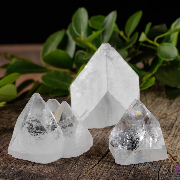 APOPHYLLITE Pyramid, Raw Crystals - Metaphysical, Home Decor, Raw Crystals and Stones, E0351