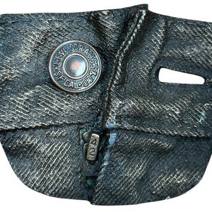 Vintage LEVIS STRAUSS Unbuttoned Jeans Belt Buckle - 1976 Bergamot Brass - Buttonfly