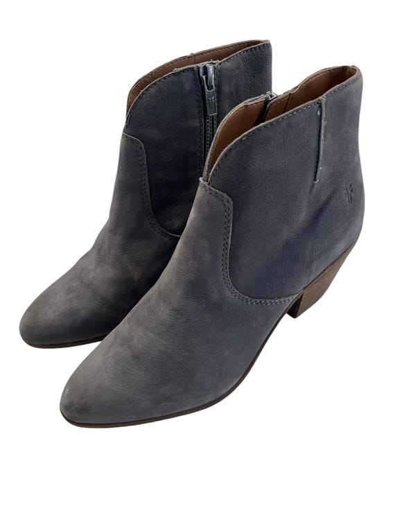Size 7 FRYE Women's  Zip Ankle Boots Grey Nubuck Ankle Heeled Booties Leather Cowboy Western Style Short Boots Boho Hippie Bohemian