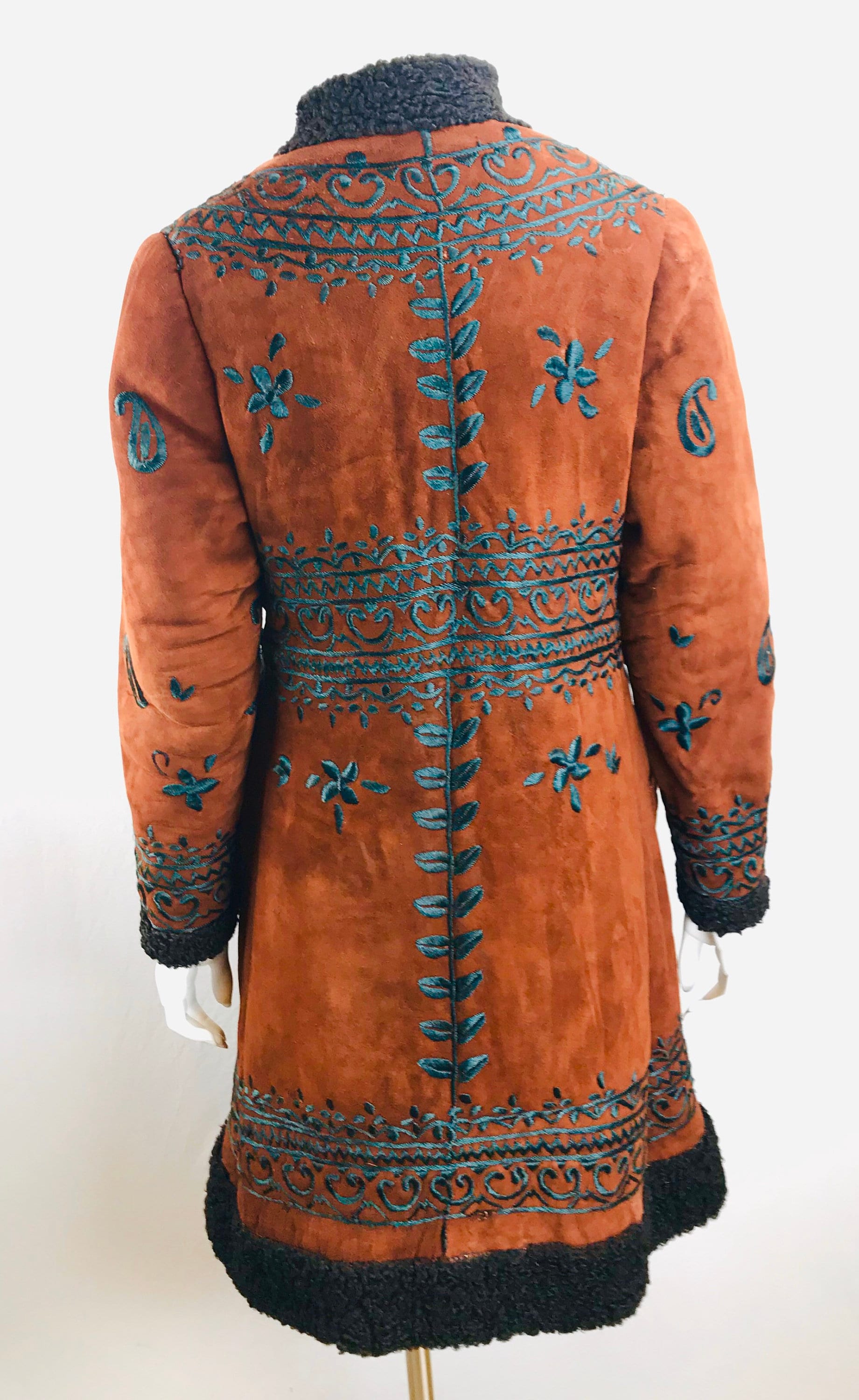 Vintage Size M 40 60s / 70s Long Embroidered Afghan Shearling Sheepskin Curly Lamb Fur Trim