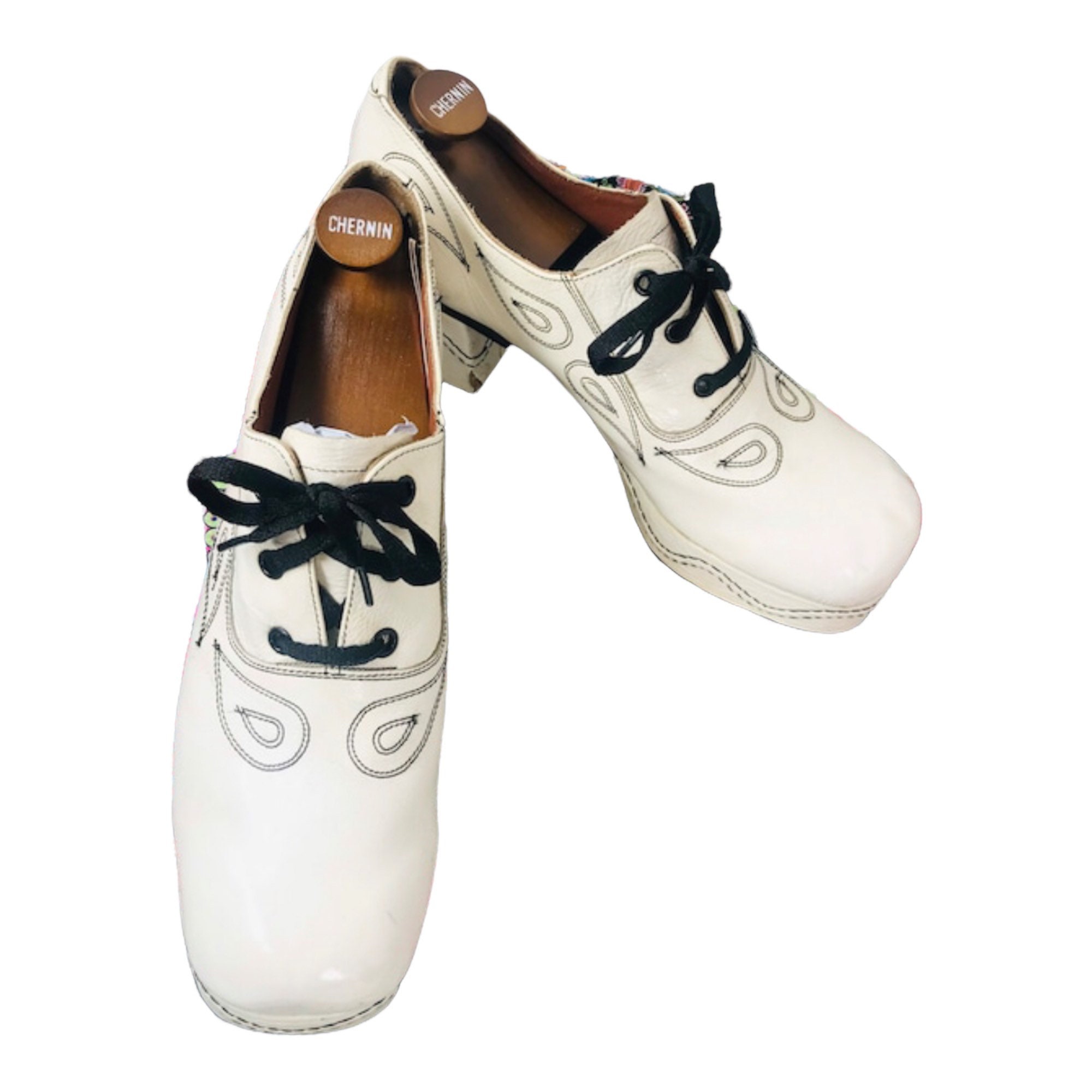 Size 13.5 | Men's Vintage 70s White Patent Leather Lace Up Size 13.5 | Men's Vintage 70s White Patent Leather Lace Up