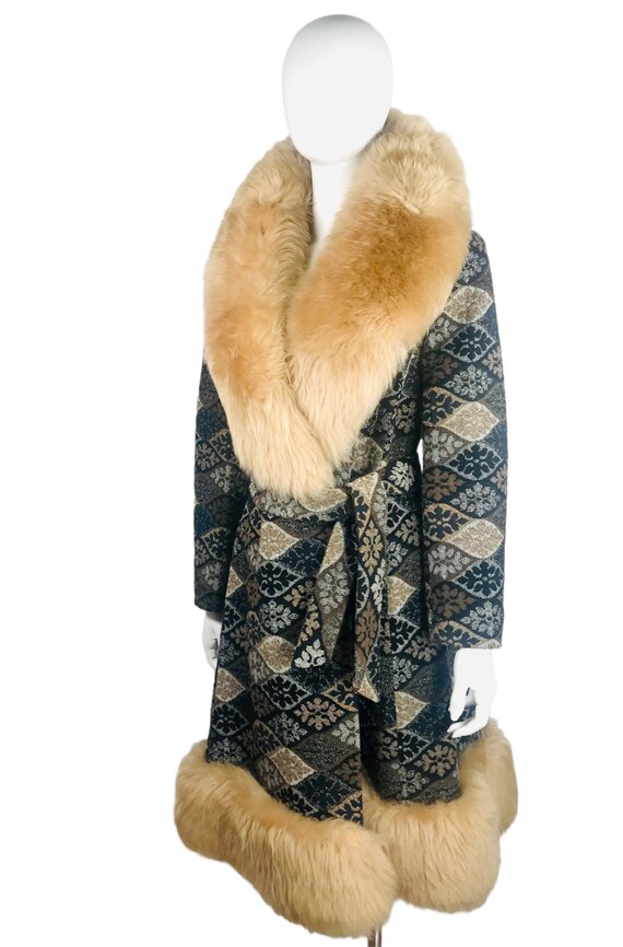 Size L - Vintage 60s 70s Tapestry Huge Shearling … - image 5