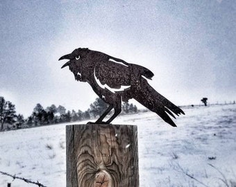 Exterior Rustic Rusty Metal Crow Raven Bird Branch Garden Fence Topper Yard Art Gate Post Sculpture Gift Present