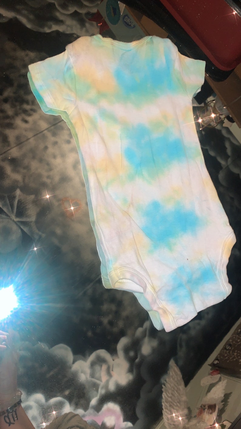 5D alien baby onesie