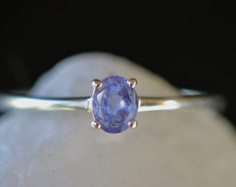 Minimalist Oval Tanzanite Ring Sterling Silver, Purple Gemstone Ring, December Birthstone Ring, Stacking Ring, Everyday Ring, Gift for Women