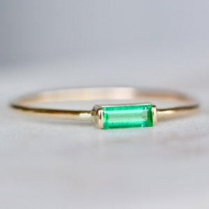 Emerald Baguette 14k Gold Ring, Minimalist Ring, May Birthstone Jewelry, Dainty Promise Ring, Art Deco Stacking Ring,Graduation Gifts