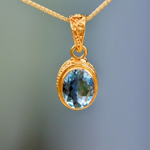 Aquamarine Necklace Solid 18k Gold, Aqua Blue Gemstone Necklace, March Birthstone Pendant, Layering Necklaces for Women, Gift for Her