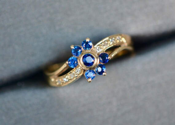 Sapphire Diamond Ring 14kt Gold,  Floral Sapphire… - image 4