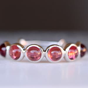 Rhodolite Garnet Eternity Ring 18kt White Gold, January Birthstone Ring, Red Pink Gemstone Ring, Girlfriend Gift, Stacking Ring for Women