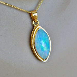 Opal Marquise Cabochon 18k Gold Pendant, October Birthstone Statement Necklace for Women, Gift for Wife, Layering Necklace, Natural Welo Opa