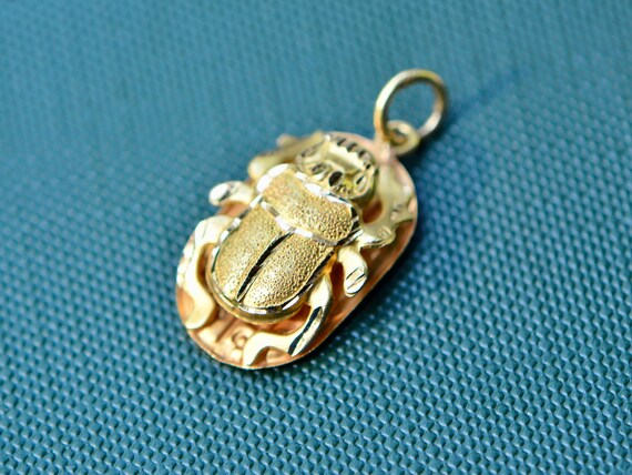 Scarab Necklace 18k Gold, Vintage Egyptian Beetle… - image 6