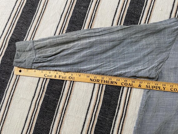 Large, 1950s Distressed Loop Collar Campus Shirt - image 3